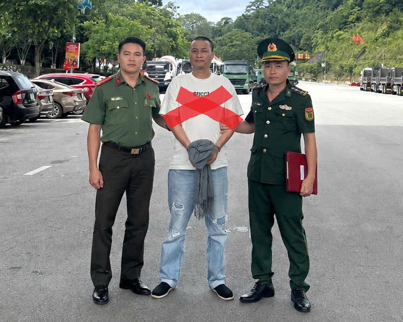 Phòng Quản lý xuất nhập cảnh: Bắt giữ đối tượng truy nã người nước ngoài lẩn trốn trên địa bàn thành phố